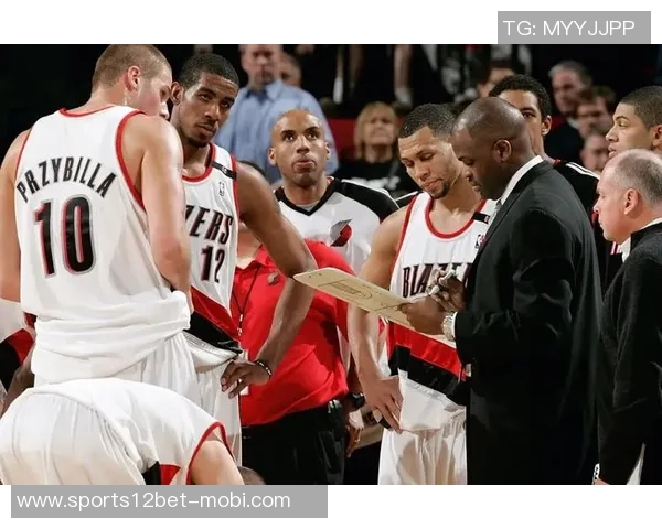 韦德赞CC具备罗伊风范能组织全队也能主宰比赛表现